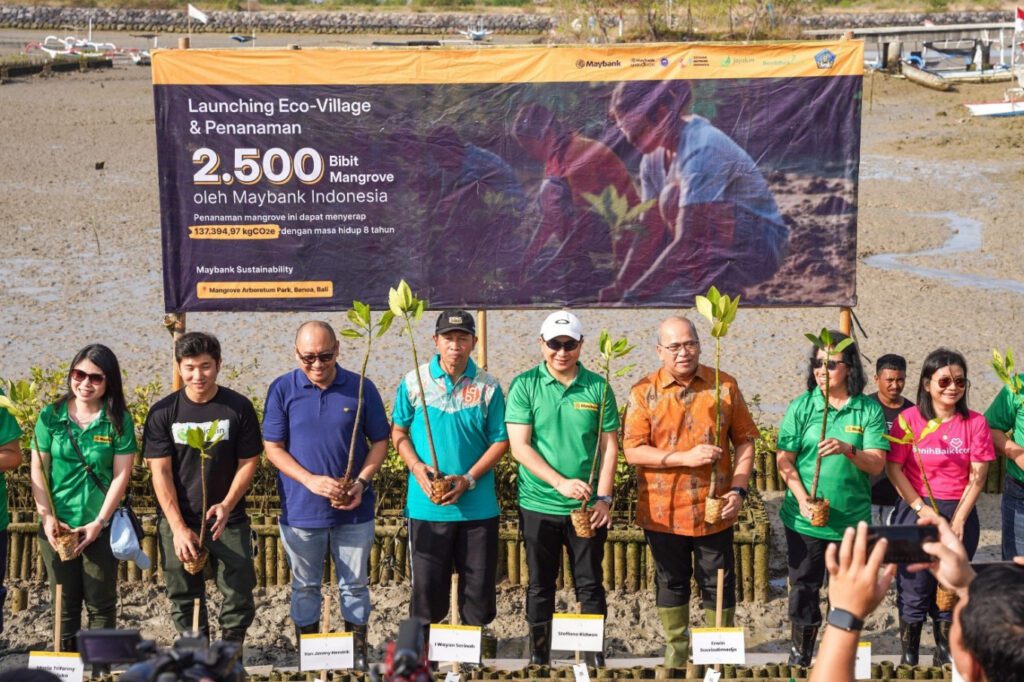 Maybank Indonesia Enhances Environmental Commitment At 2024 Maybank Marathon