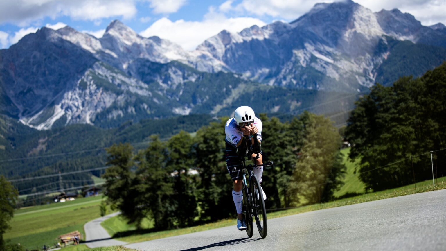 Perfectionism in Triathletes: A Pathway to Injury and Mental Health Struggles Perfectionism in triathletes: a pathway to injury and mental health