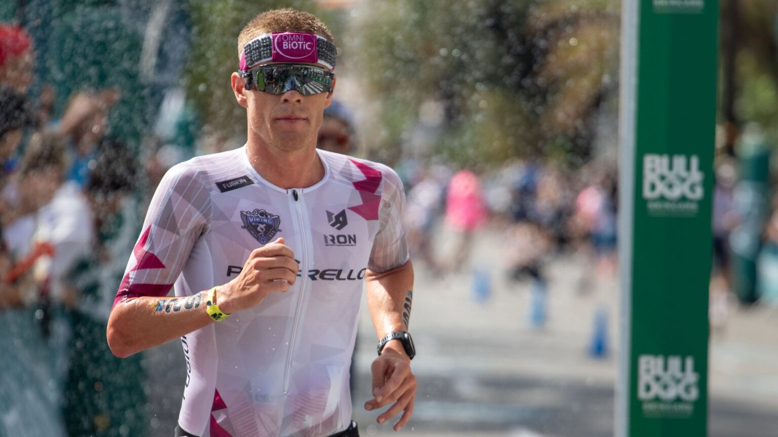 How elite triathletes at the ironman world championship implement high carb