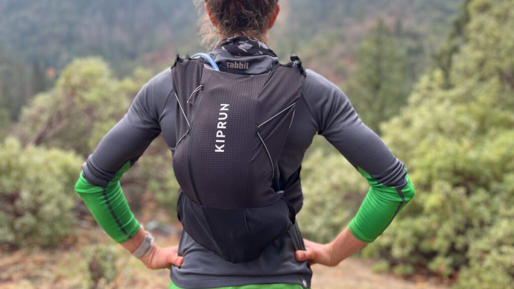 Comprehensive review of the kiprun 10l running vest: versatile and